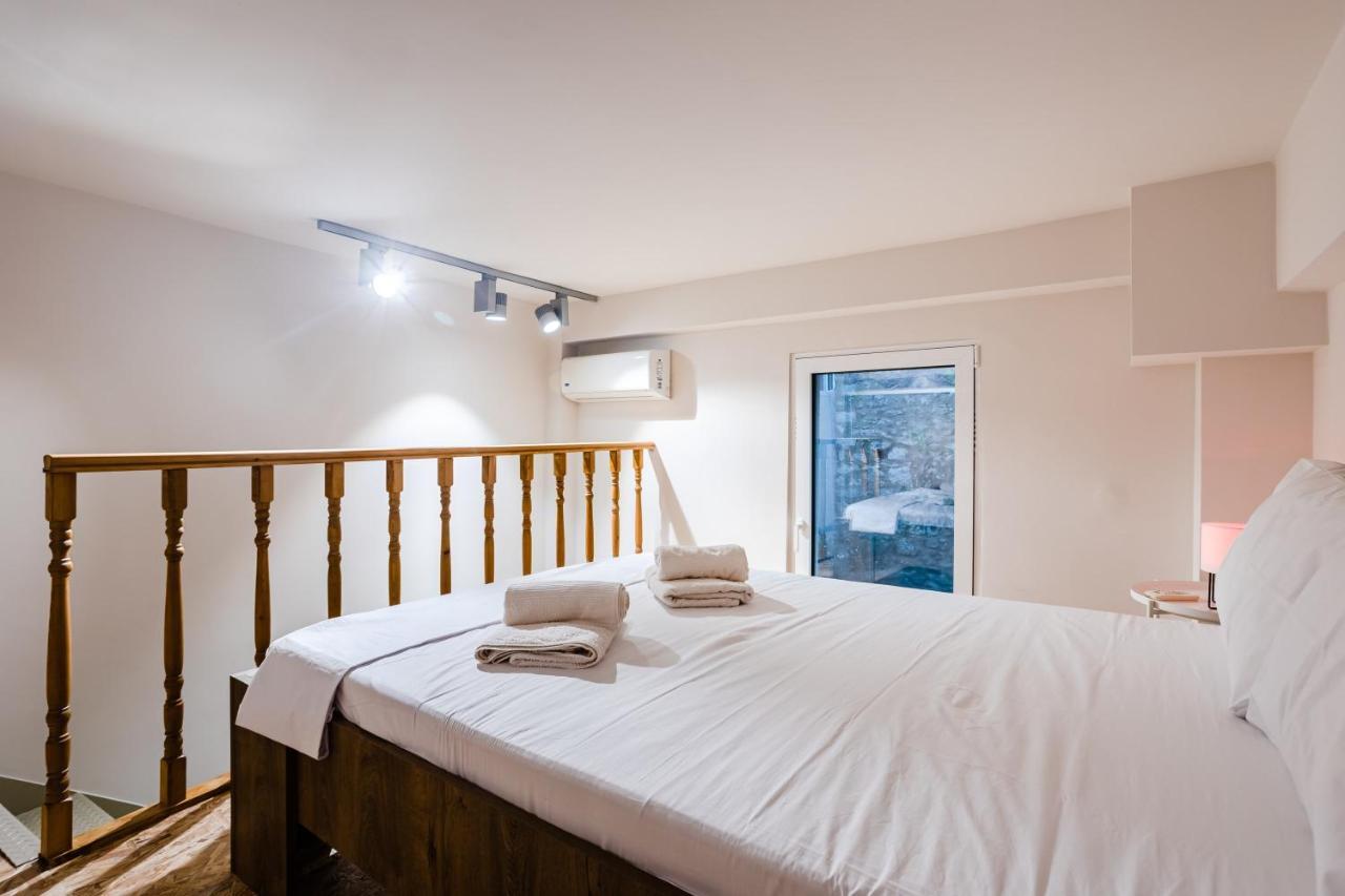 Uncover Kalamata'S Hidden Gem - Cosy City Nest Экстерьер фото